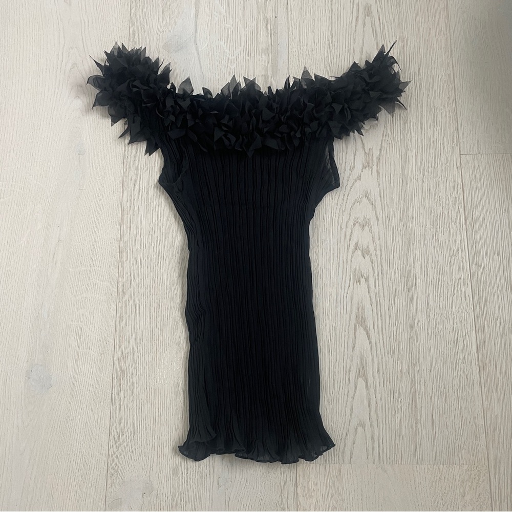 Stretchy pleated ruffle top